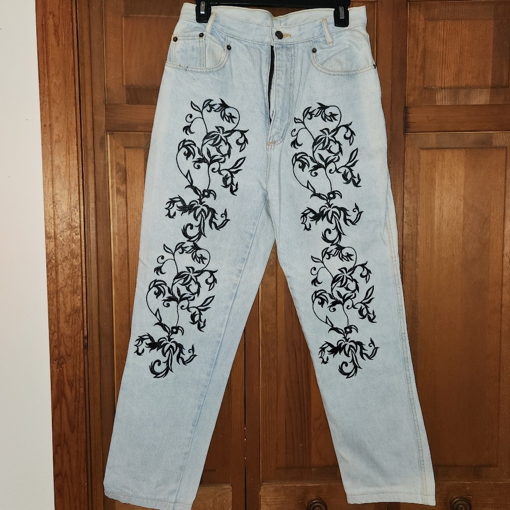 vintage light wash jeans with design